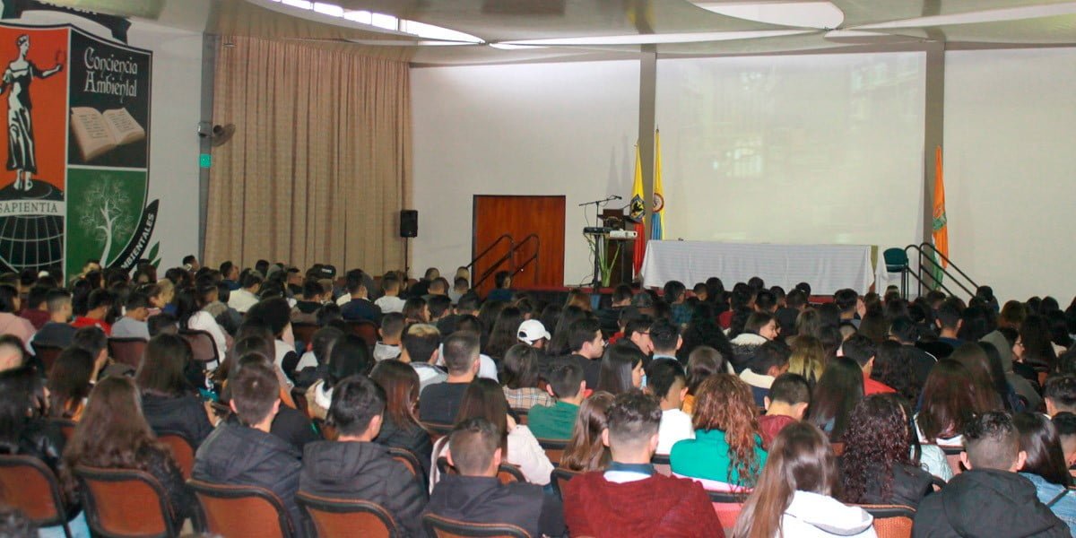 saludo de bienvenida jornada de induccion