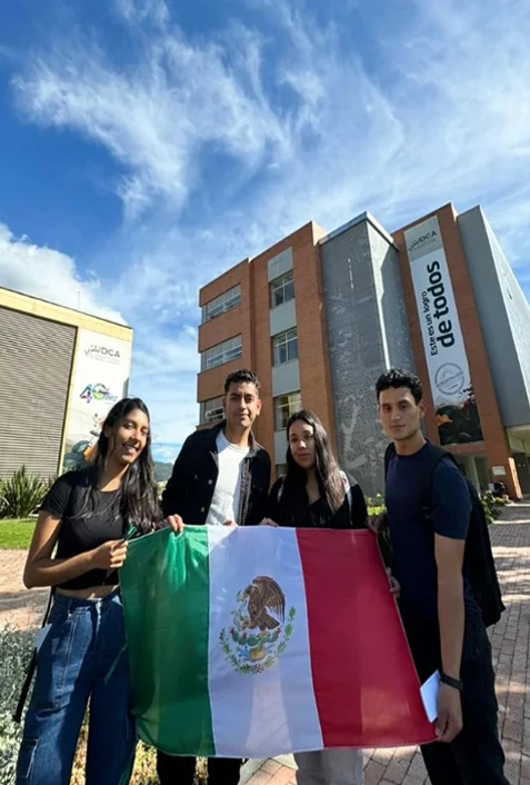 Estudiantes de la Universidad Michoacana San Nicolás de Hidalgo en su Movilidad Académica en la U.D.C.A